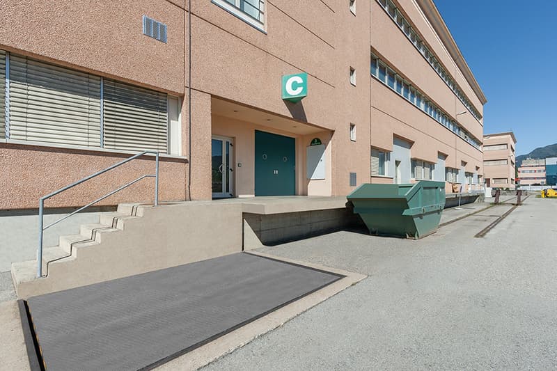 LUGANO NORD - AFFITTASI MAGAZZINO DI 42 MQ (rif. D22) (5)