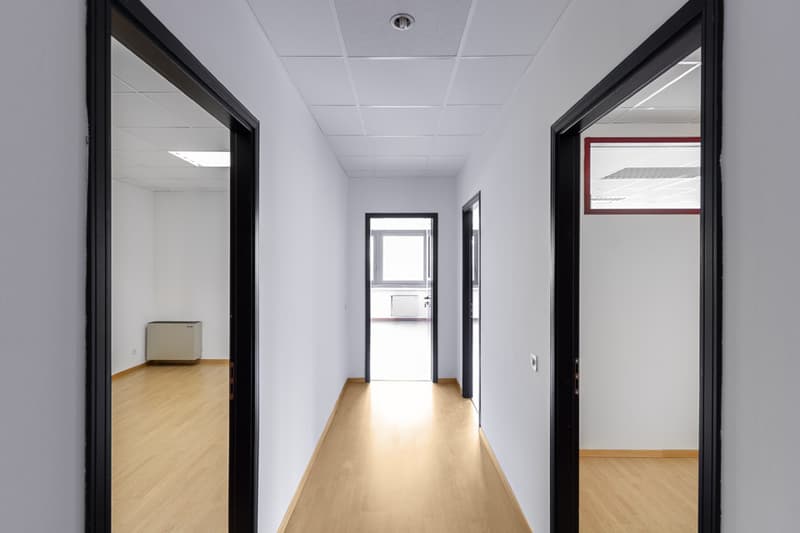 LUGANO NORD/BIOGGIO - AFFITTASI LUMINOSO UFFICIO DI 140 MQ (rif. 003) (3)