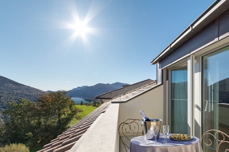 Esclusivo appartamento arredato a Lugano con servizi alberghieri e splendida vista lago (12)