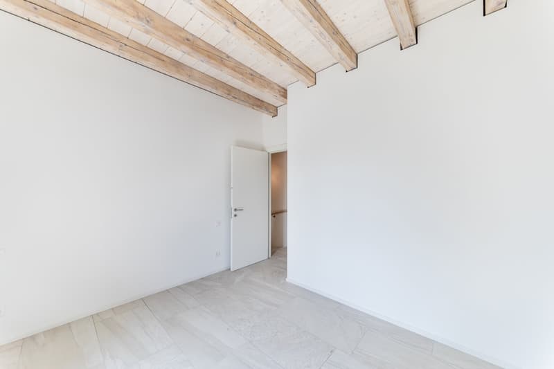 Affittasi luminoso appartamento duplex di 55 mq con giardino (4)
