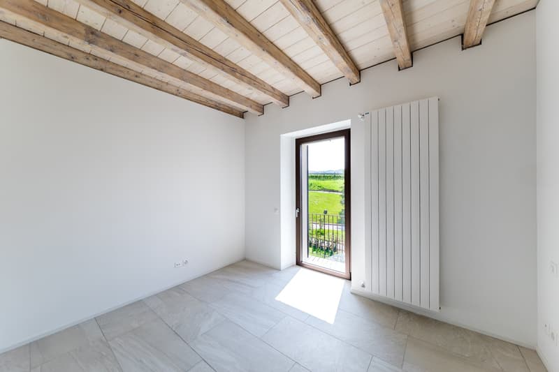 Affittasi luminoso appartamento duplex di 55 mq con giardino (2)