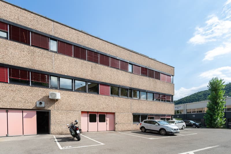 MAGAZZINO E UFFICIO IN AFFITTO A BIOGGIO (rif. 003-061) (12)