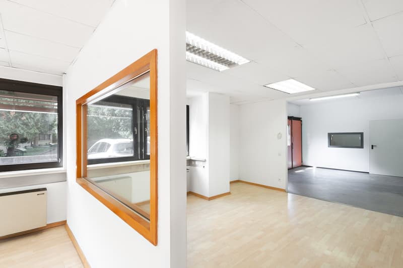 MAGAZZINO E UFFICIO IN AFFITTO A BIOGGIO (rif. 003-061) (9)