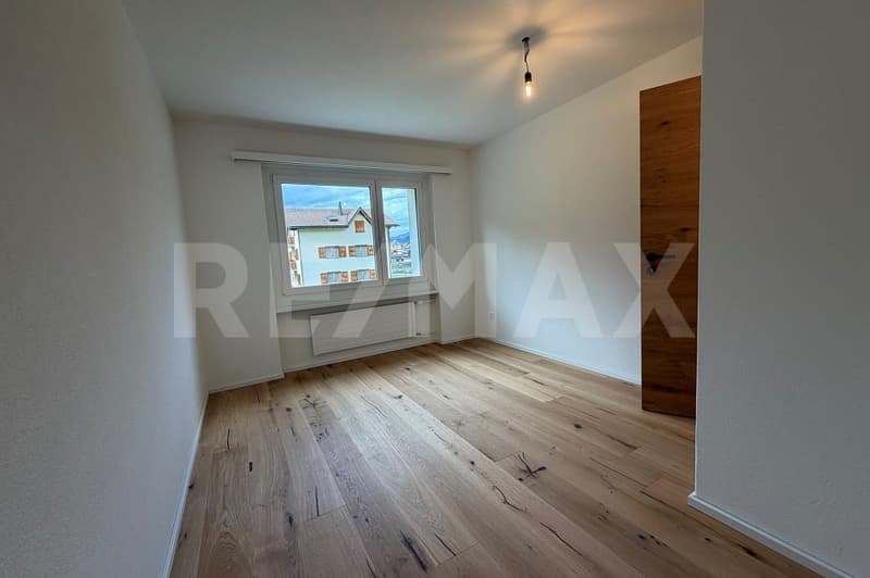 3.5-Zimmer-Wohnung in Klosters hochwertig saniert mit Chalet-Charme (9)