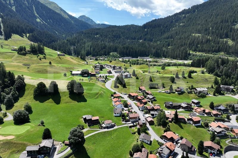 Grosszügiges Wohnen mit Garten - Ihre Ferienwohnung in Klosters (5)