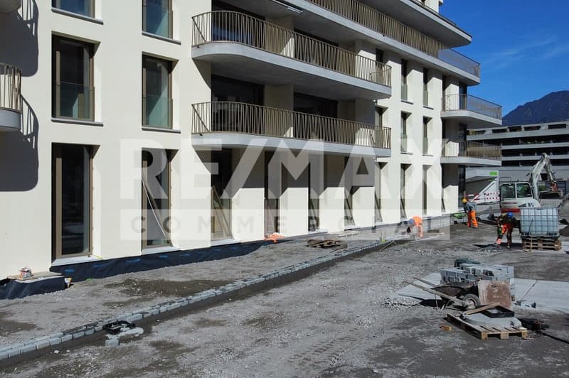 Spazio commerciale attraente n. B in costruzione grezza - possibilità di utilizzo versatile (3)