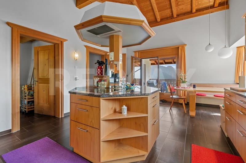 Grosszügige 6½-Zimmer-Maisonettewohnung mit Garten und schöner Aussicht (7)