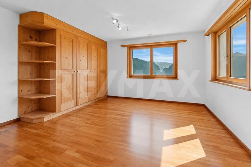 Grosszügige 6½-Zimmer-Maisonettewohnung mit Garten und schöner Aussicht (7)