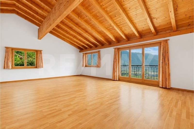 Grosszügige 6½-Zimmer-Maisonettewohnung mit Garten und schöner Aussicht (1)
