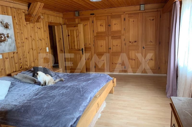 Schöne, grosszügige 5.5-Zimmer-Dachwohnung mit Terrasse  295 m2 (4)