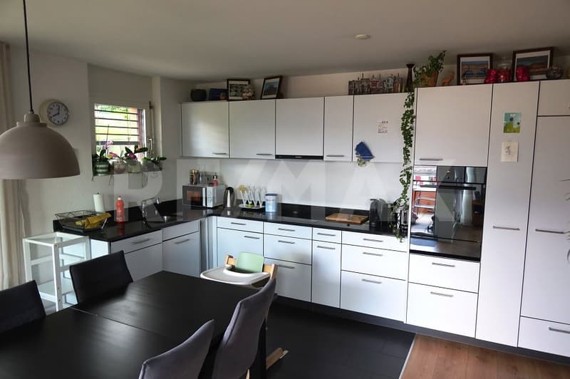 Moderne 4.5-Zimmerwohnung in attraktiver Lage in Jenins (1)