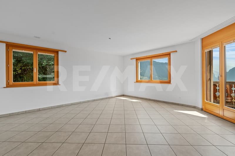 Moderne 2½-Zimmerwohnung mit herrlicher Aussicht in Mastrils (2)