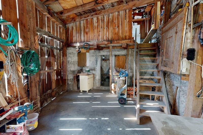 Einfamilienhaus mit Garage und Stallanbau (10)