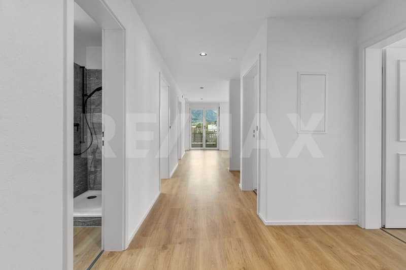 Renovierte 4½-Zimmerwohnung mit zwei Balkonen in Malans (6)