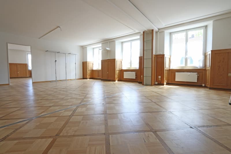 Locaux commerciaux / Showroom / Bureaux, 1er étage au cœur de Bülach (5)