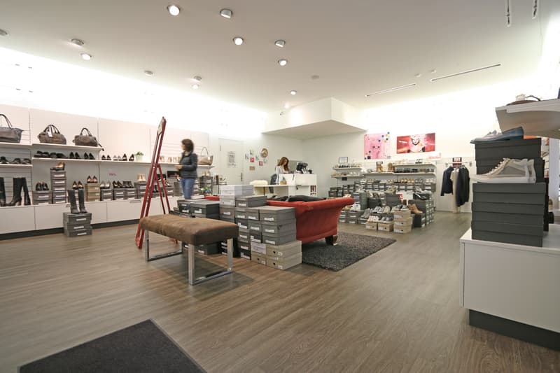 Local commercial / espace professionnel au cœur de Bülach (4)