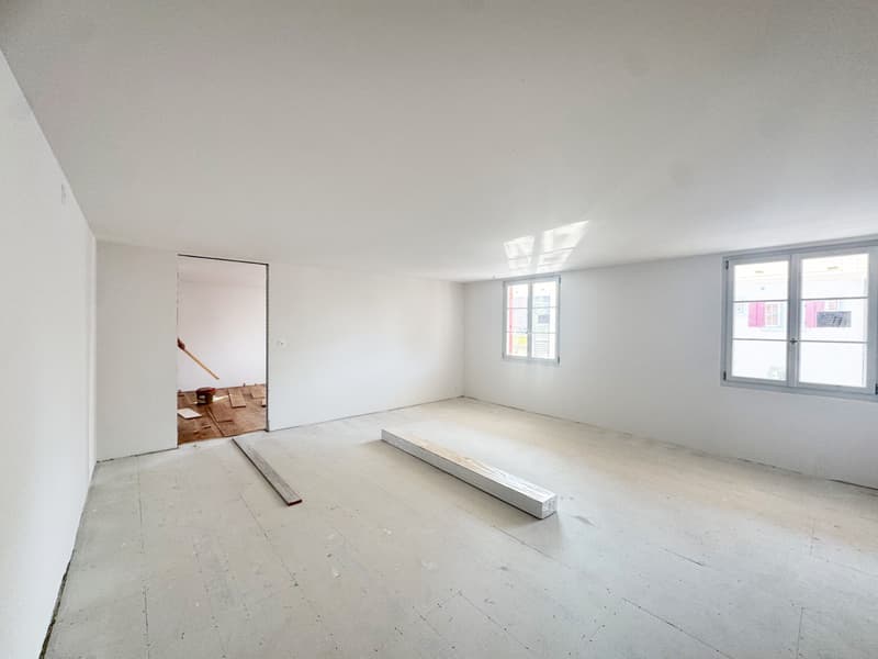Nicht alltägliche 4.5 Zimmerwohnung / 1. Obergeschoss (8)