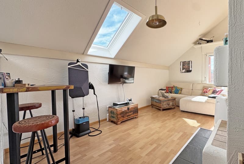 1. 5-Zimmer Dachwohnung in Kloten (1)
