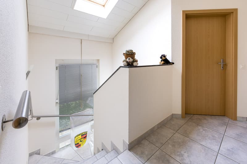 Treppenhaus mit viel Tageslicht