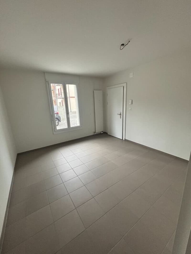 Grosszügige Gewerbe-/Büroräumlichkeit (2)