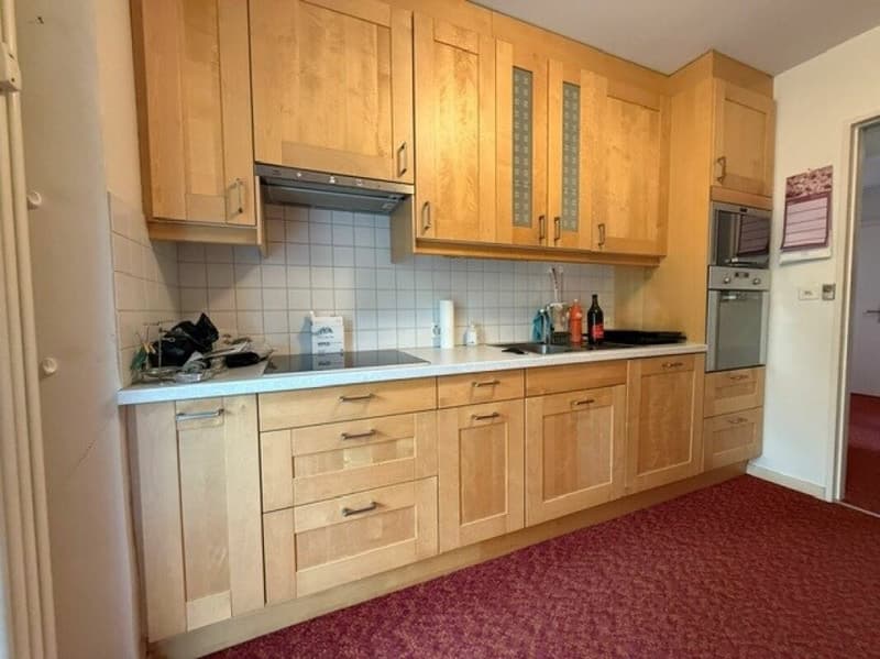 teilsanierte 3.5-Zimmer-Wohnung mit Einstellplatz an ruhiger Lage (3)