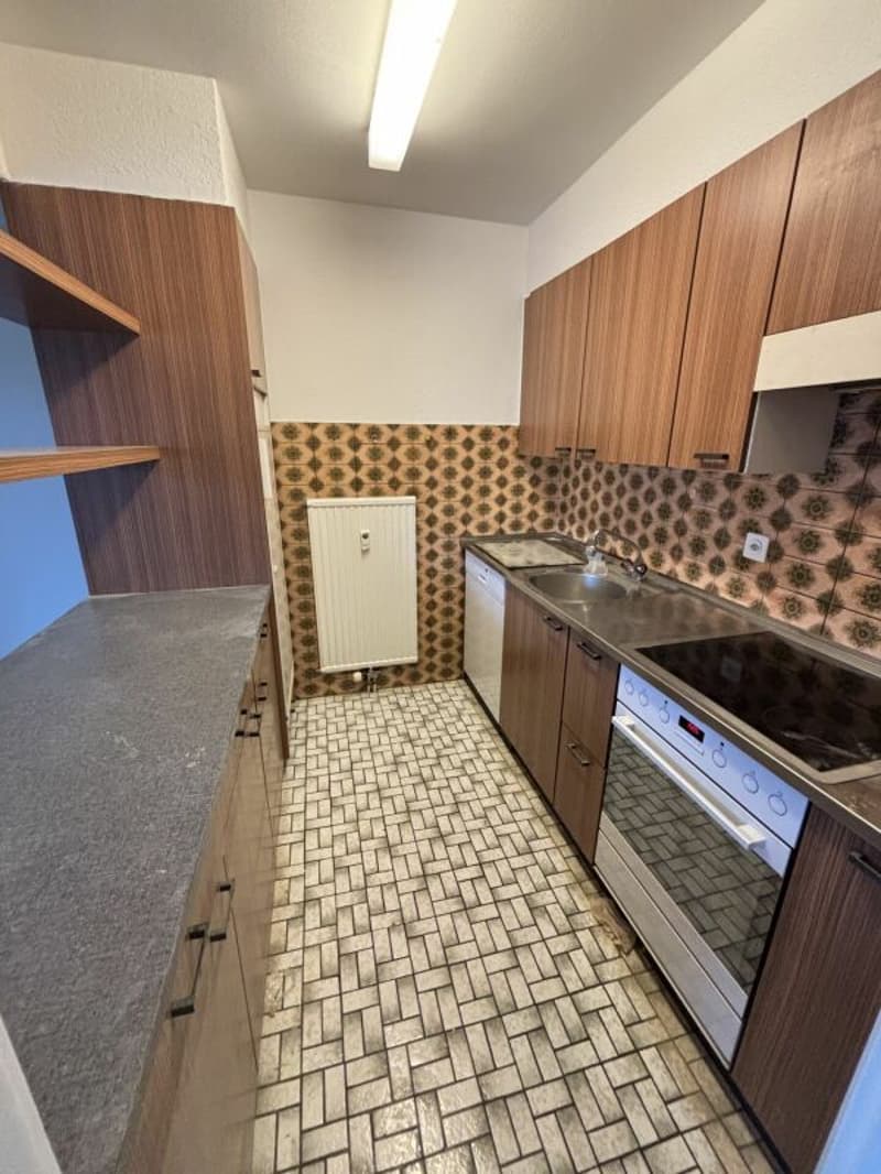 Grosszügige 4.5-Zimmerwohnung an zentraler Lage (3)