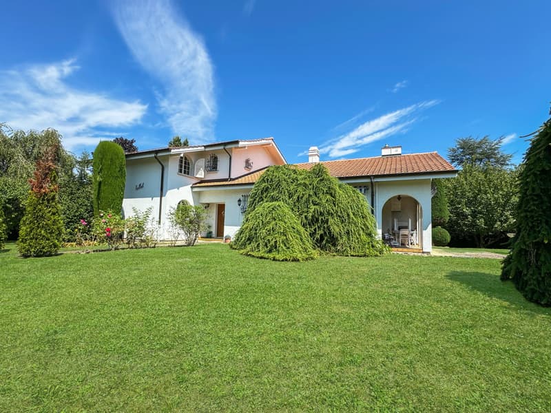 Villa individuell in Founex (4)