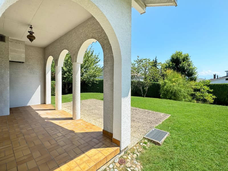 Villa individuell in Founex (10)