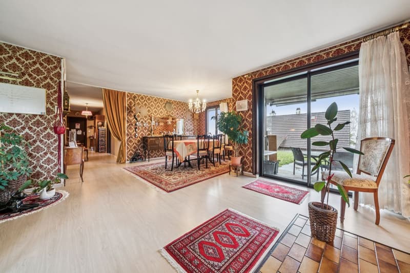 Villa individuelle avec piscine et vue sur le lac ! (6)