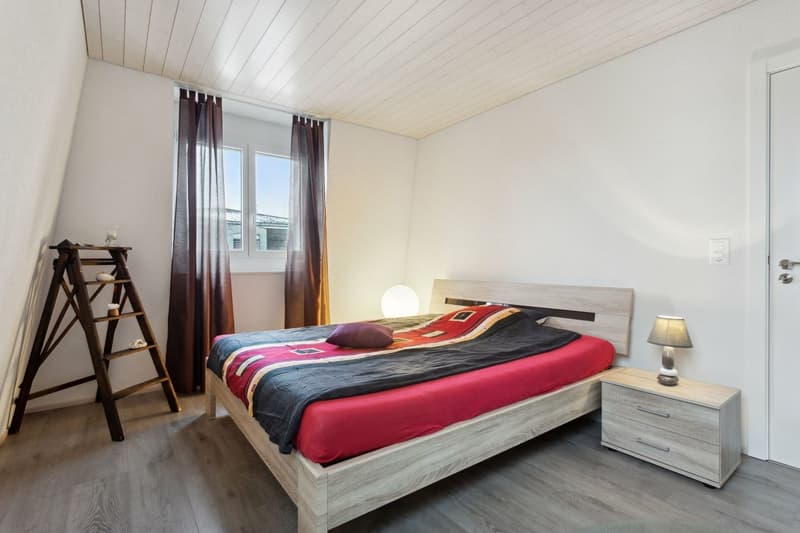 Exceptionnel appartement avec balcon et vue dégagée sur les Alpes (3)