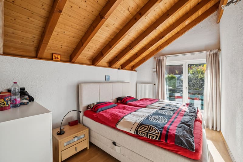 Charmante maison familiale avec jardin et 2 garages box ! (8)