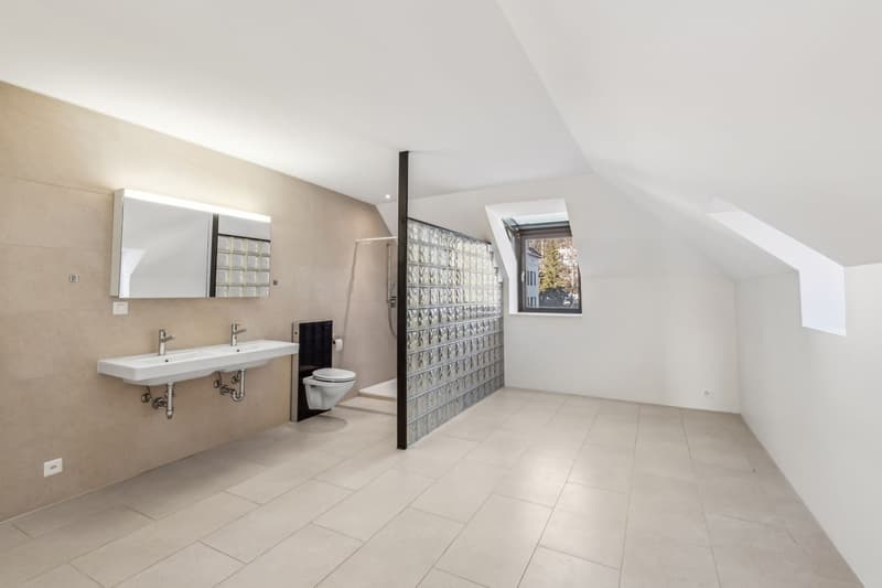 Spacieux et lumineux duplex dans une résidence Art déco (7)