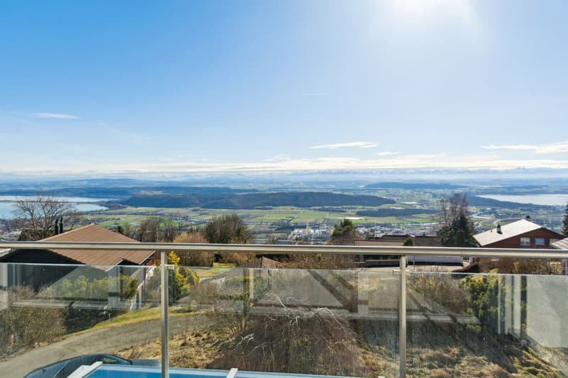 Maison individuelle 6,5 pièces avec vue panoramique sur les trois lacs (2)