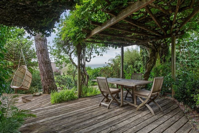 Lieu insaisissable, jardin libre, ici la nature reprend ses droits (1)