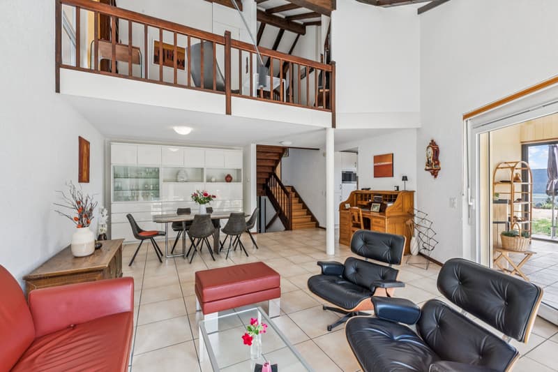 Superbe villa individuelle avec un beau jardin et 2 garages box (5)