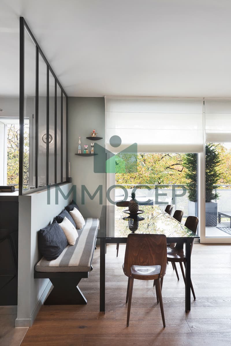 Appartement de standing avec grande terrasse et vue montagne (3)