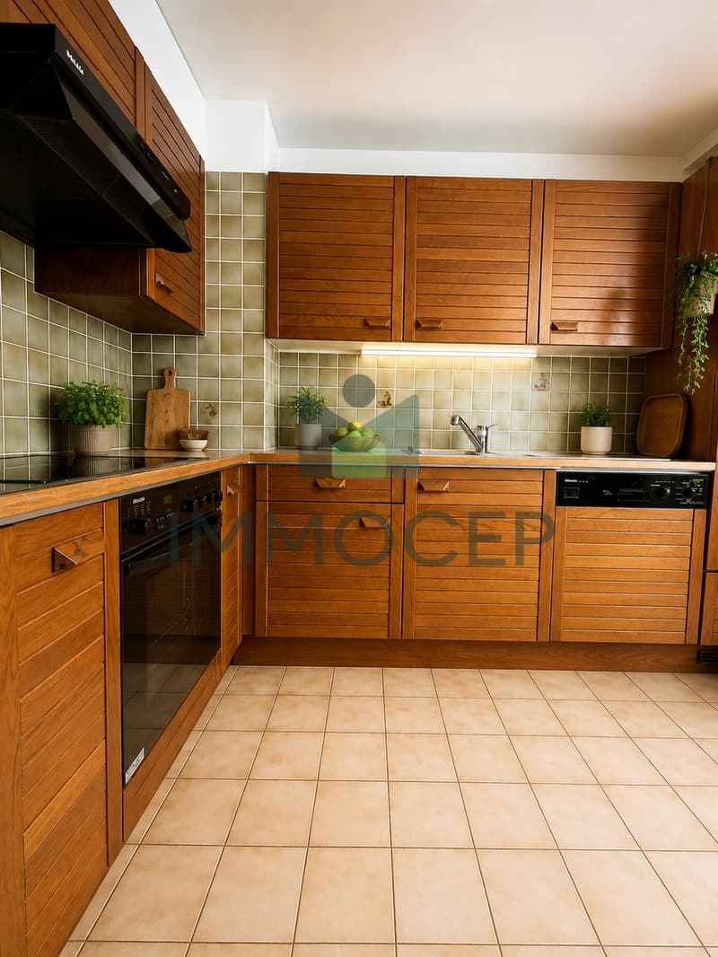 Charmante maison jumelée avec beau jardin et chambres spacieuses (9)