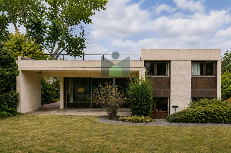 Exclusivité:Maison d'architecte sur belle parcelle de plus de 1'500 m2 (1)
