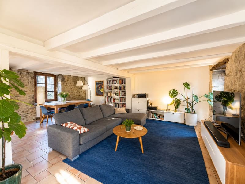 À louer - Authentique maison de village avec jardin au coeur du Vieux-Vernier (1)