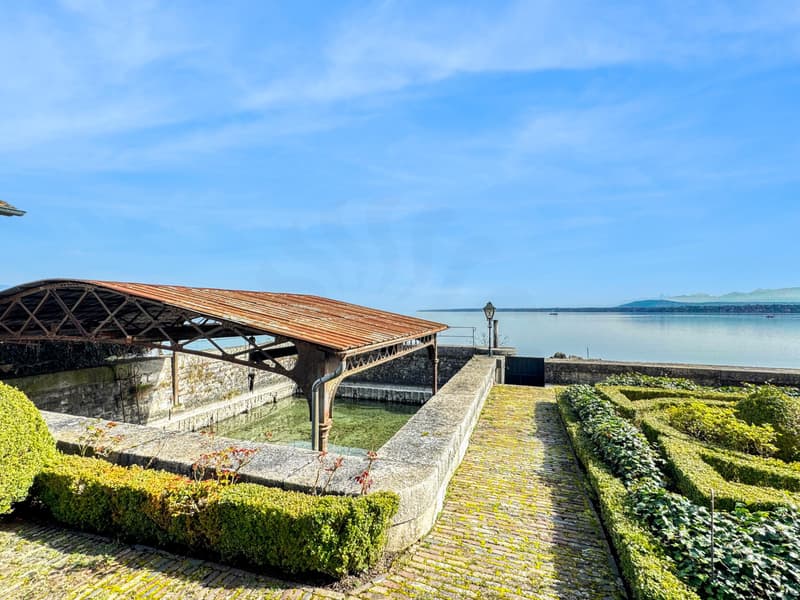 Co-Exclusivité: Maison de charme pieds dans l'eau, avec port privé (5)