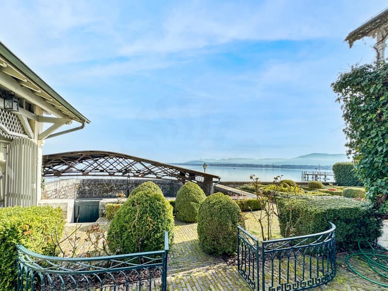 Co-Exclusivité: Maison de charme pieds dans l'eau, avec port privé (6)
