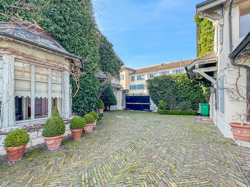 Co-Exclusivité: Maison de charme pieds dans l'eau, avec port privé (7)