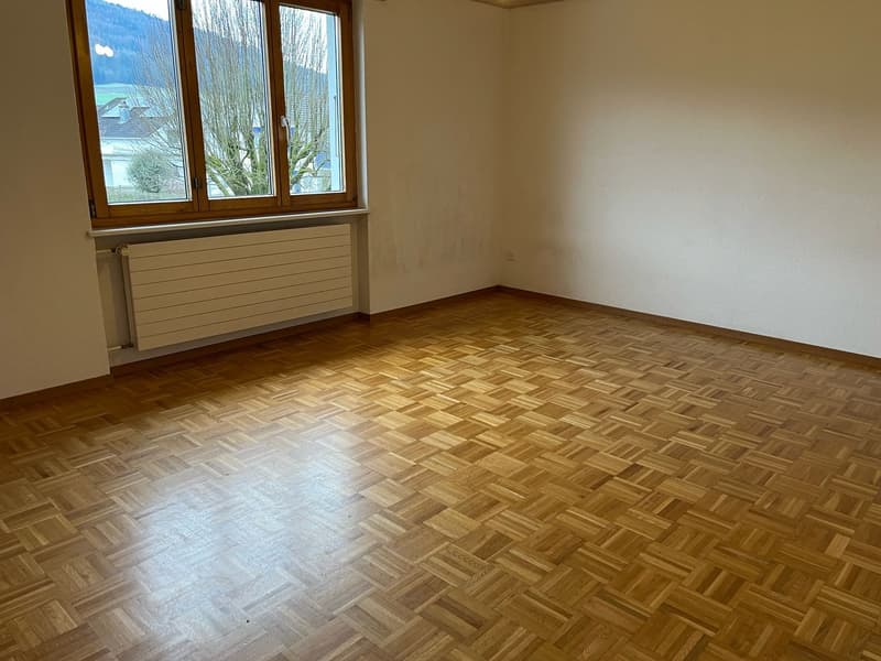 Bel appartement- duplex 5.5 pièces de 135 m2 avec jardin à Vicques (9)