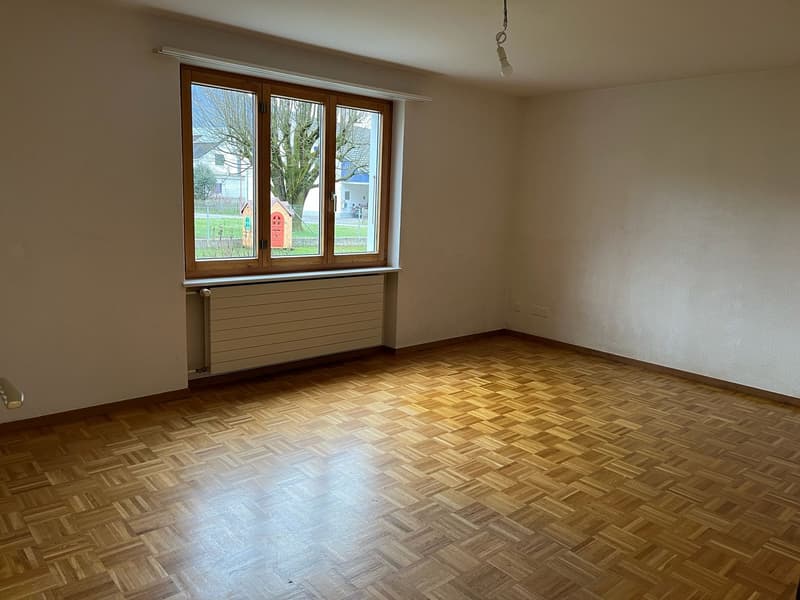 Bel appartement- duplex 5.5 pièces de 135 m2 avec jardin à Vicques (10)