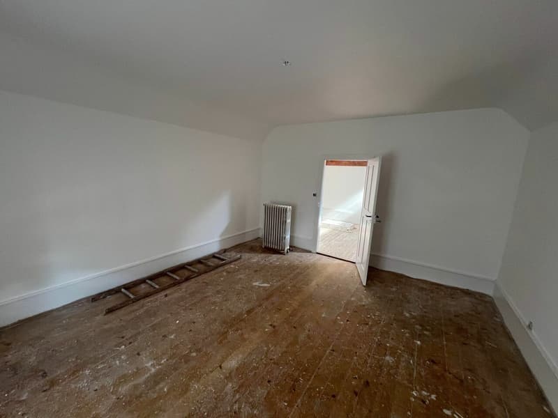 Maison à rénover avec possibilité de créer plusieurs appartements (2)