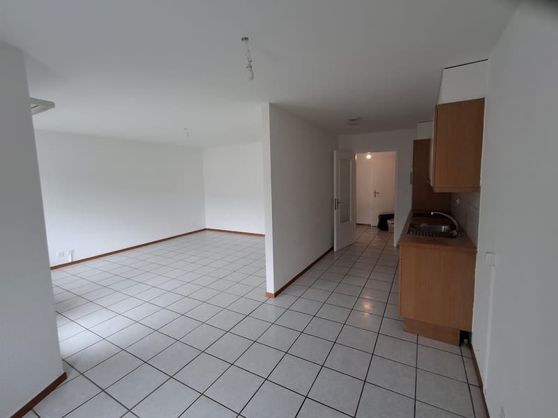 Appartement 3.5 pièces rénové à louer à Enney (2)