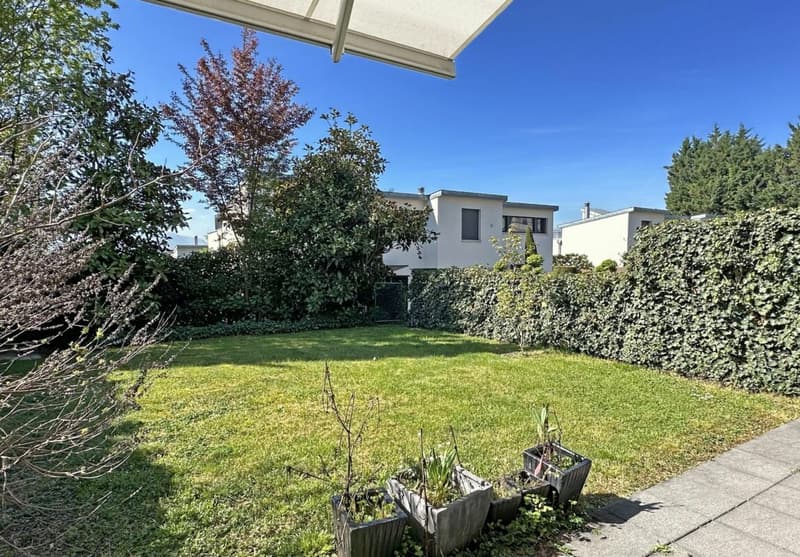 Bel appartement avec jardin à Champel (16)