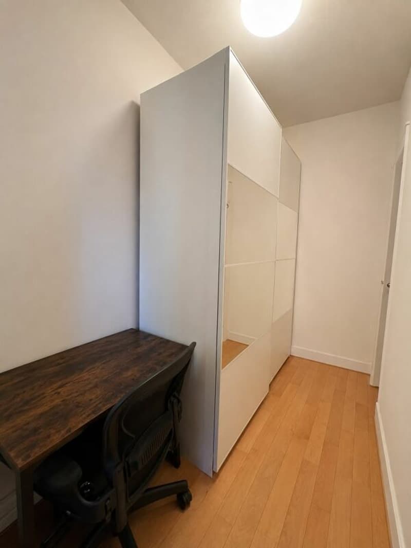 Appartement de caractère avec balcon au coeur de Genève (13)