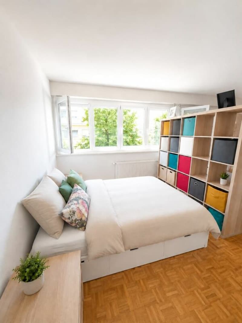 LEASE TAKEOVER - 2 room apartment well situated in Acacias (5)
