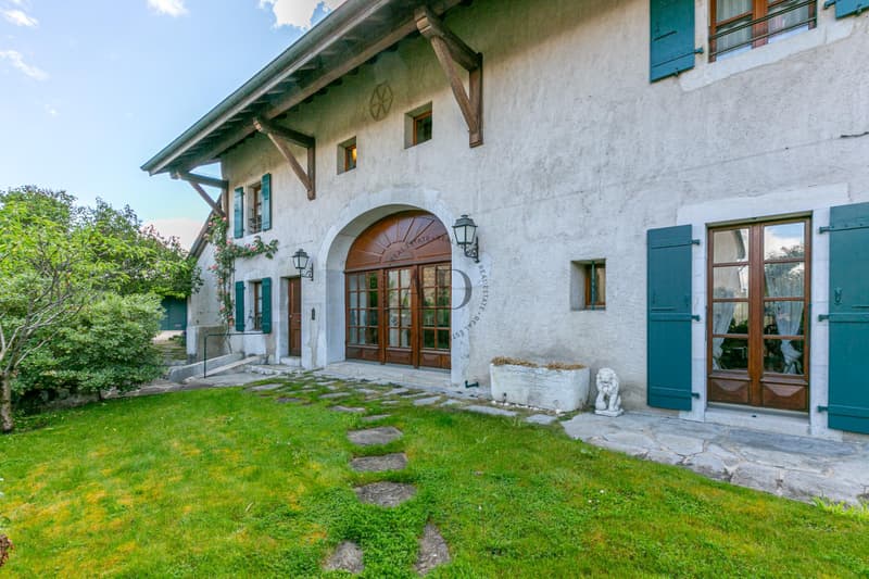 Magnifique ancien corps de ferme (2)